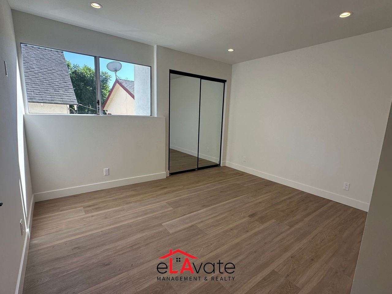 11600 Rochester Ave - Photo 7 of 12