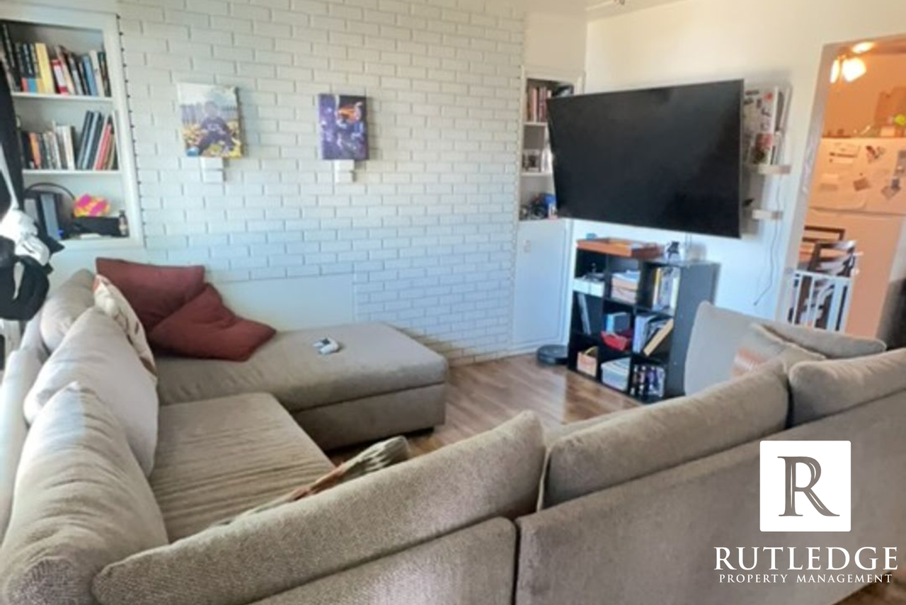 244 N 1st St - Photo 2 of 6