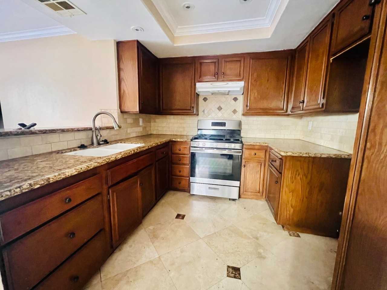 6315 Seville Ave #H - Photo 3 of 13