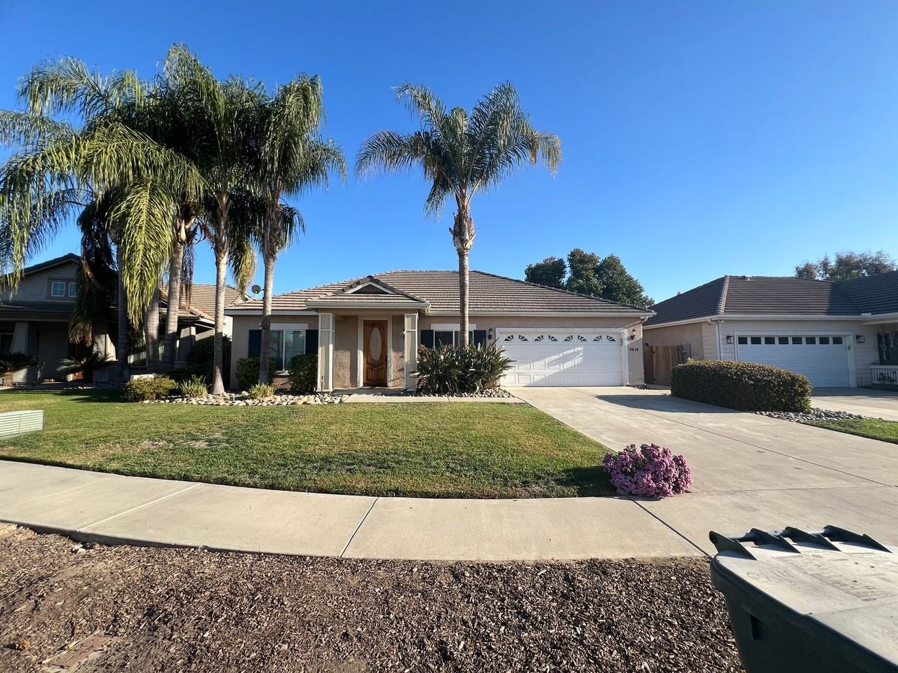 2614 Almaden St - Photo 2 of 22