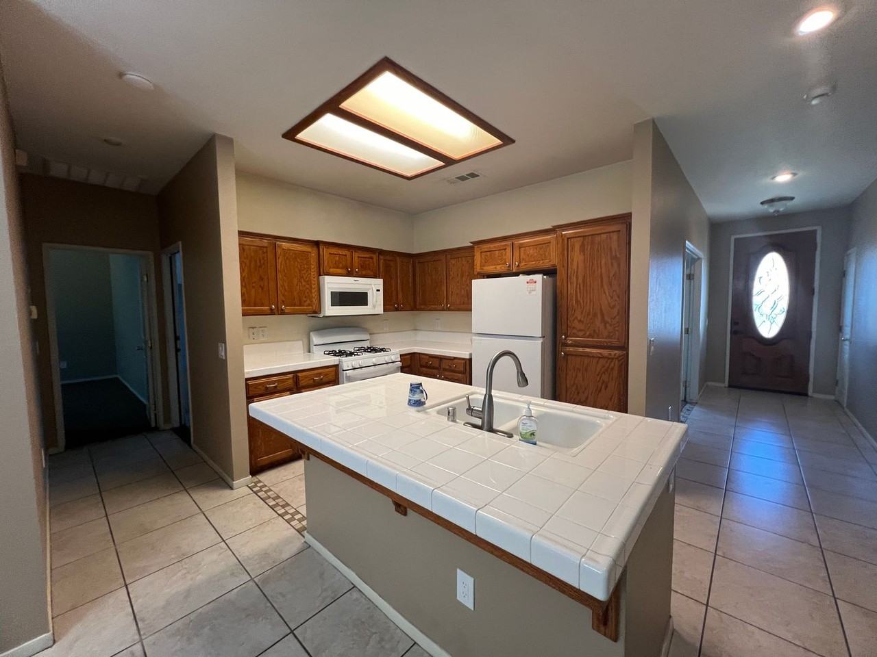 2614 Almaden St - Photo 7 of 22