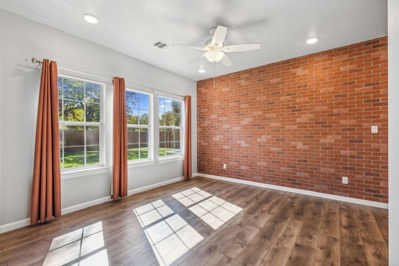 1218 E James St - Photo 2 of 40
