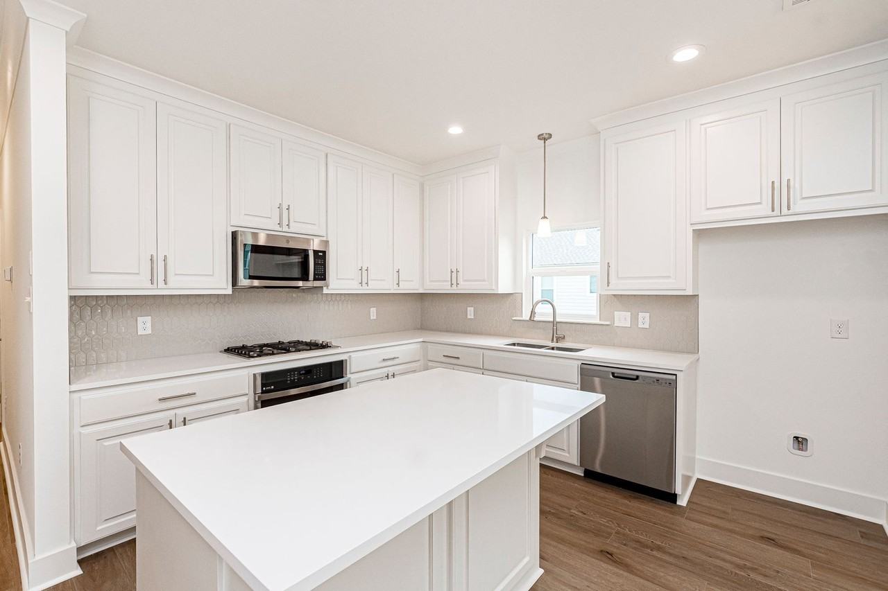 14035 Grand Settlement Blvd - Photo 3 of 19