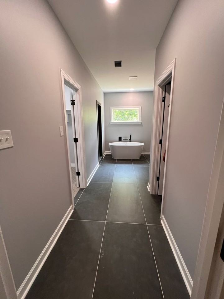 1561 Netherwood Ave - Photo 3 of 10