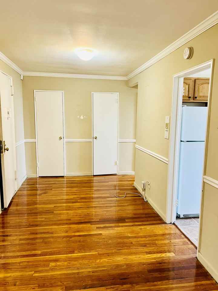 70 Croton Ave #4P