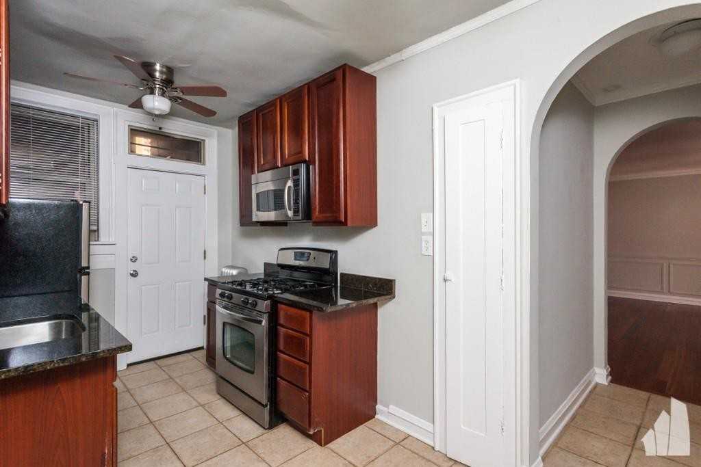 544 West Surf Street - Photo 5 of 7