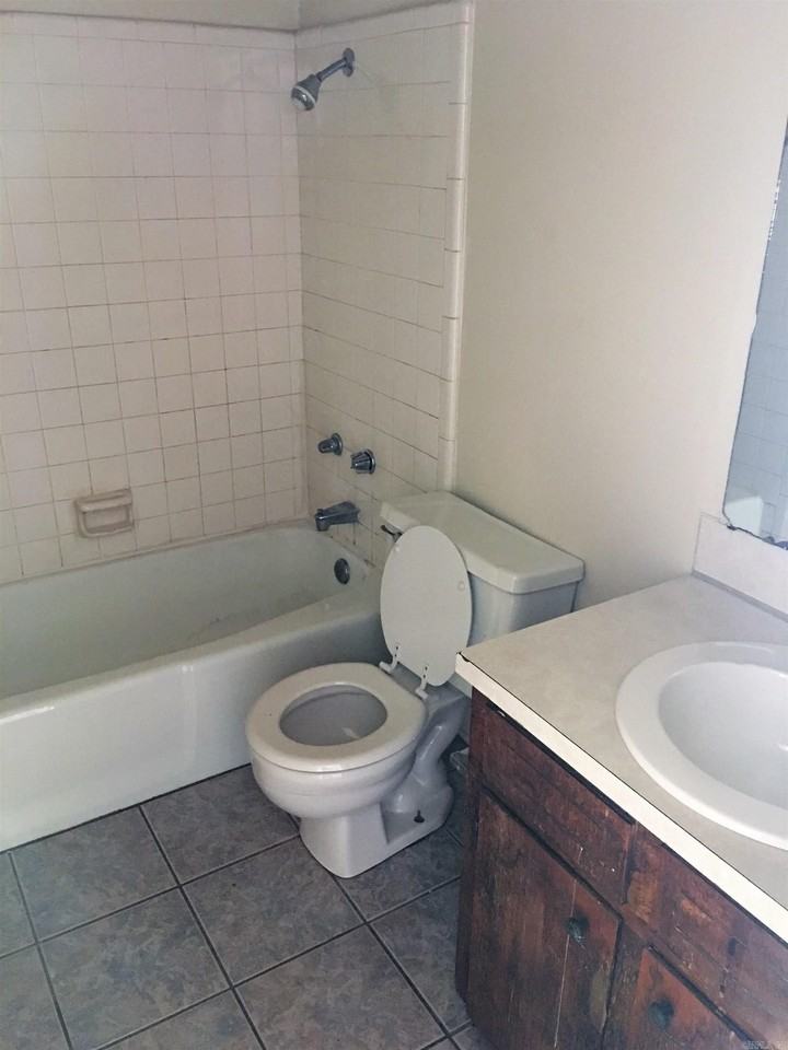 5400 Stanley Dr - Photo 5 of 6