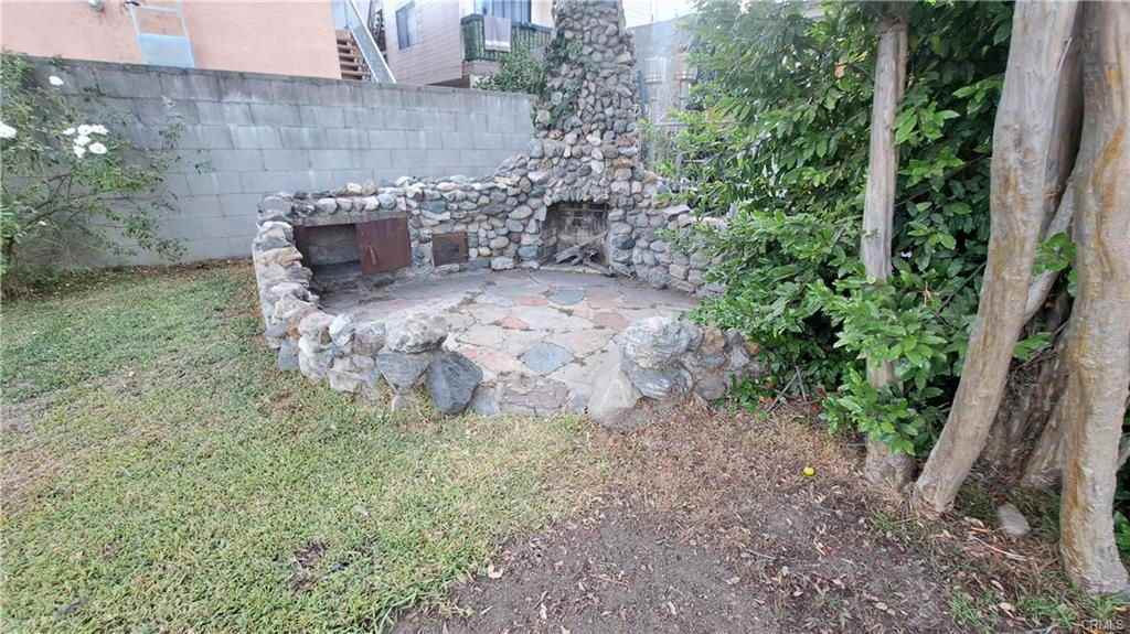 560 South St - Photo 2 of 8