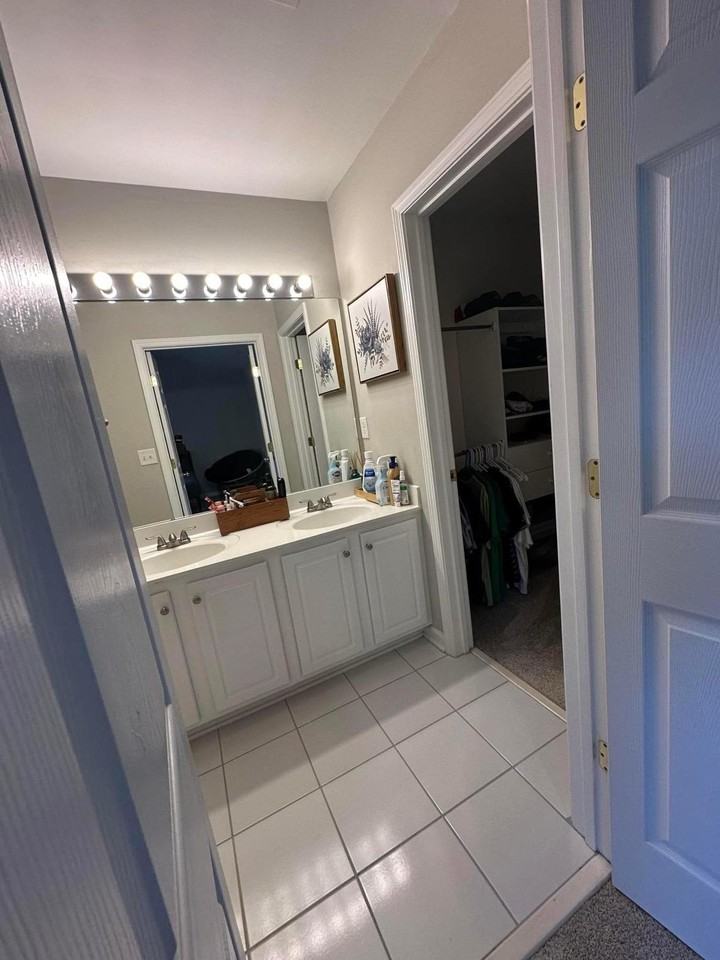 2371 Towneview Court Southeast - Photo 3 of 15