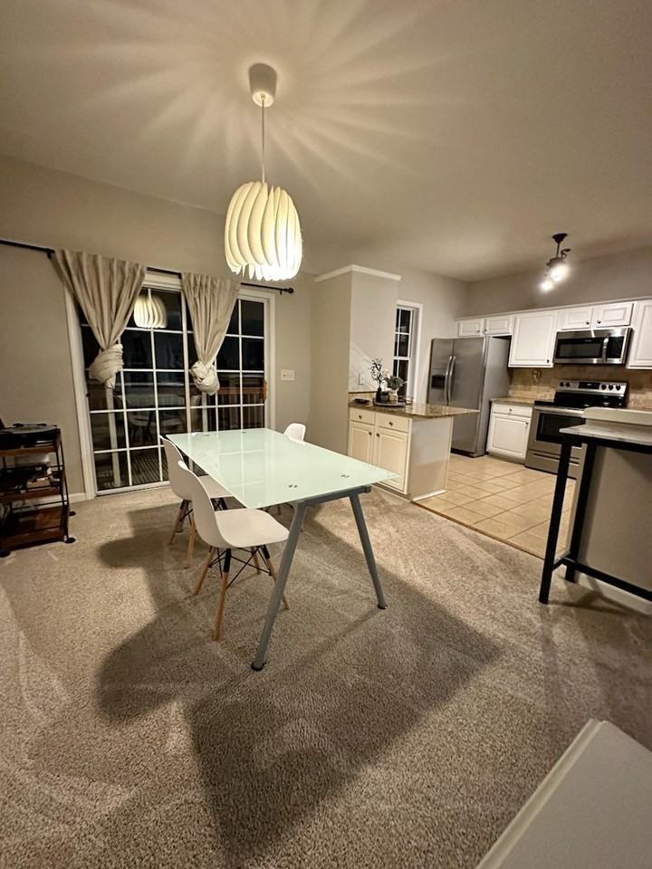 2371 Towneview Court Southeast - Photo 5 of 15