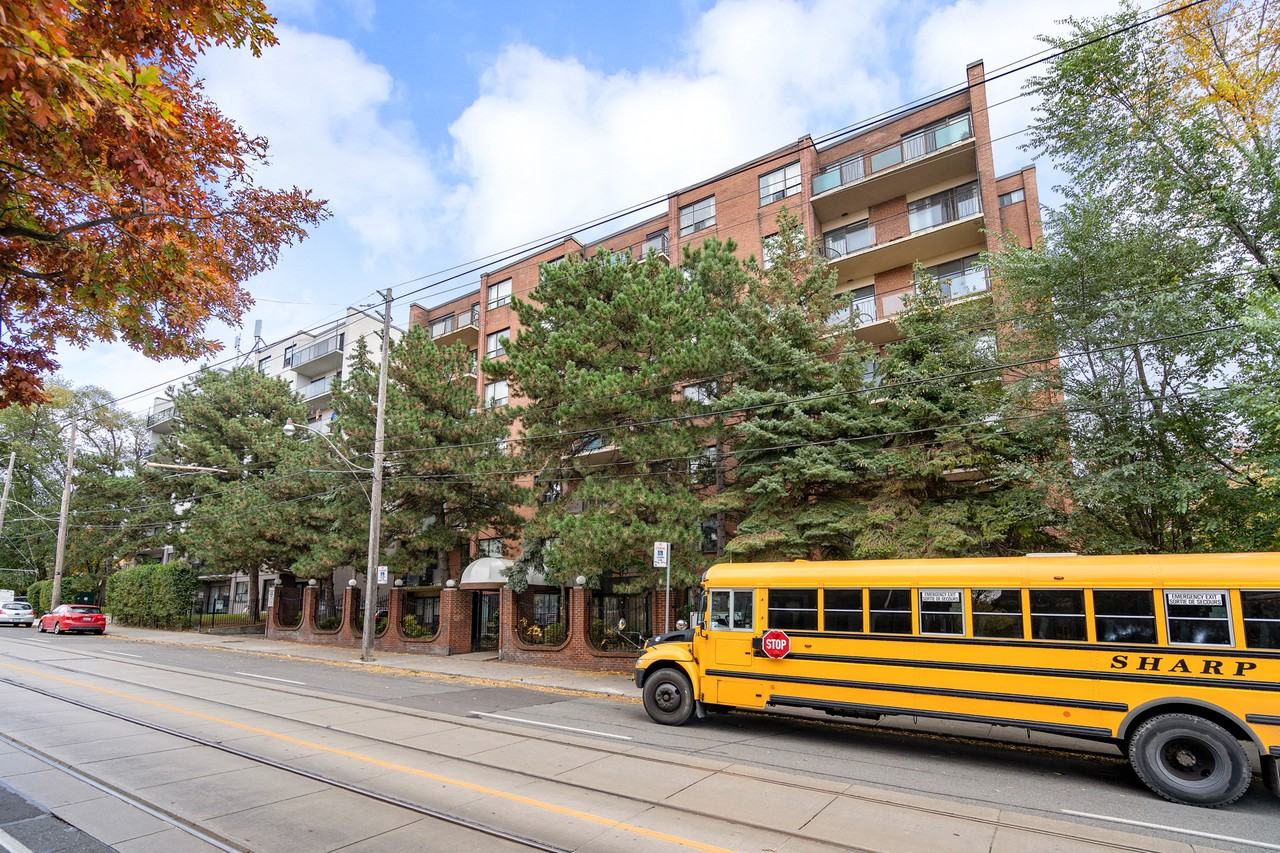 Iron Gate Manor - Photo 6 of 12