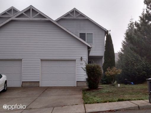 810/830 SW Conastoga St - Photo 2 of 6