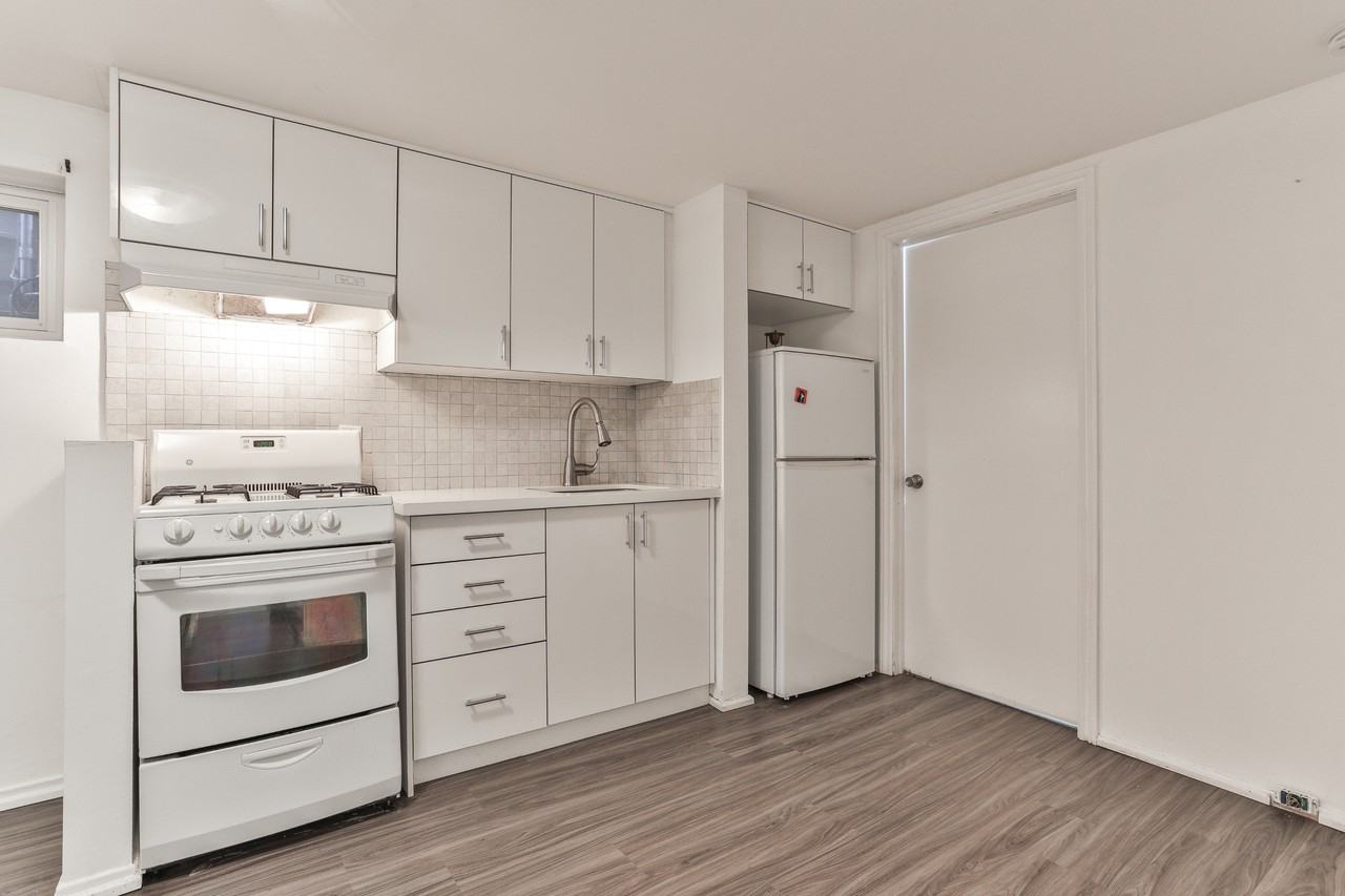 116A Donlands Ave - Photo 2 of 7