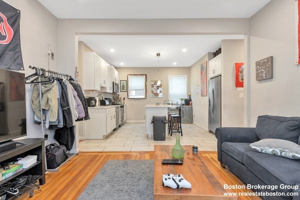 231 Calumet St #1 - Photo 5 of 14