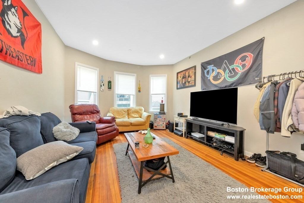 231 Calumet St #1 - Photo 6 of 14