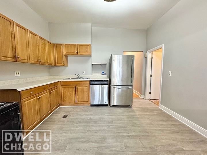 1824 S Canalport Ave #1 - Photo 4 of 14