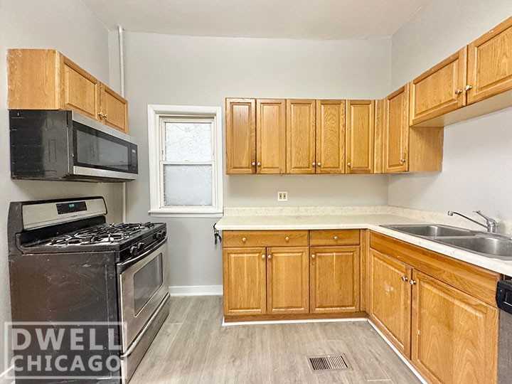 1824 S Canalport Ave #1 - Photo 5 of 14