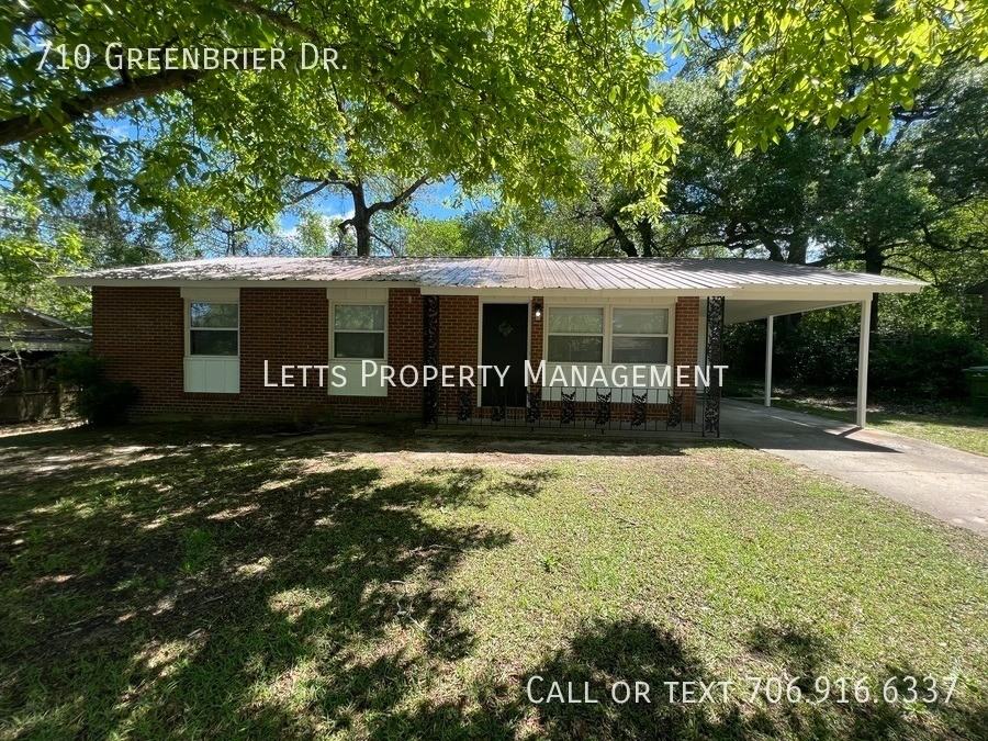 710 Greenbriar Dr - Photo 3 of 14