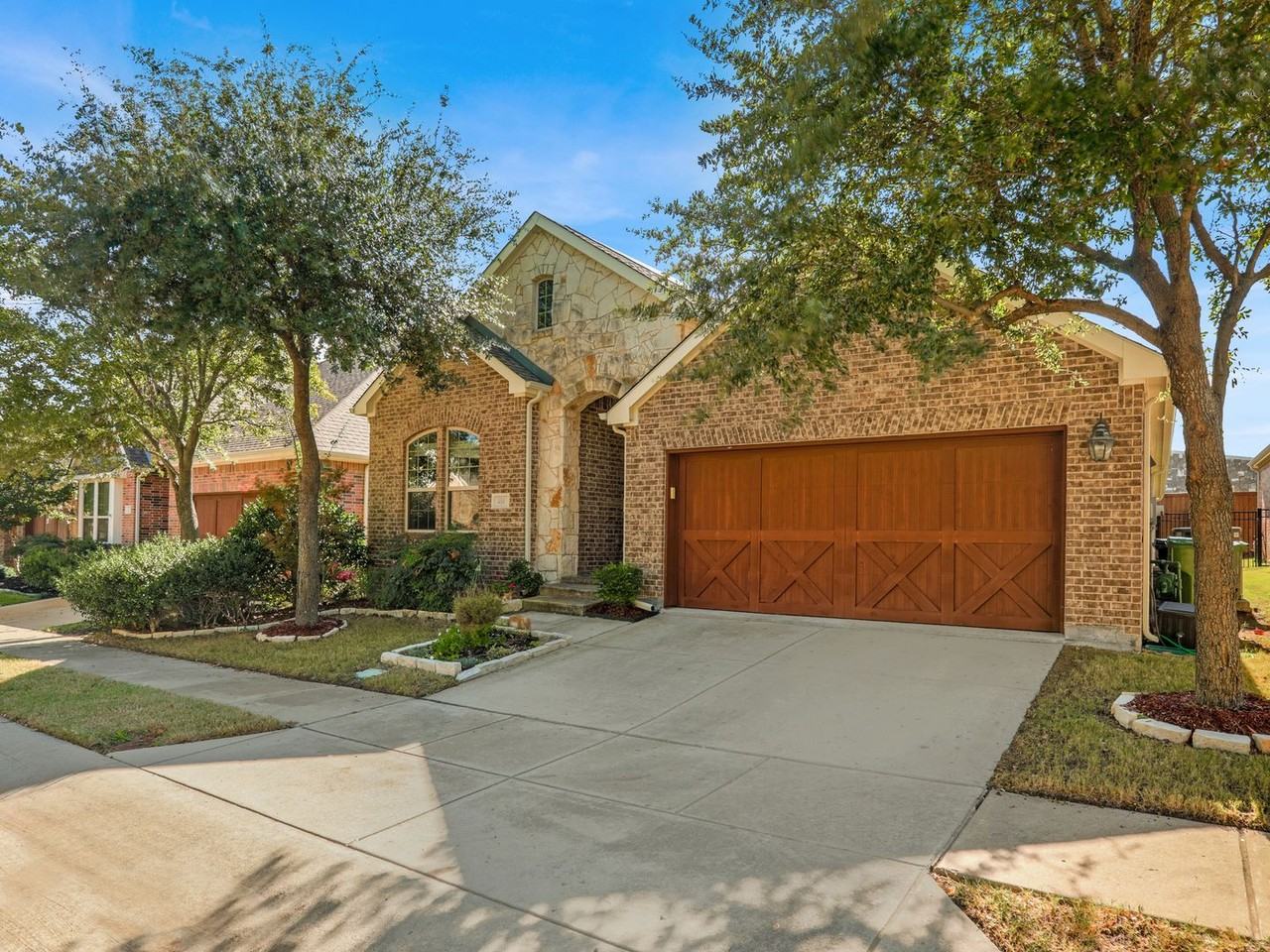410 Plumwood Way - Photo 2 of 37