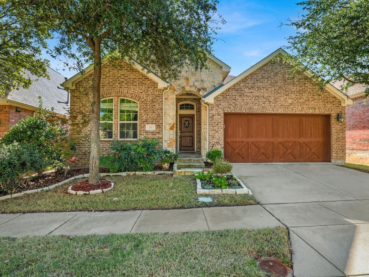 410 Plumwood Way - Photo 3 of 37