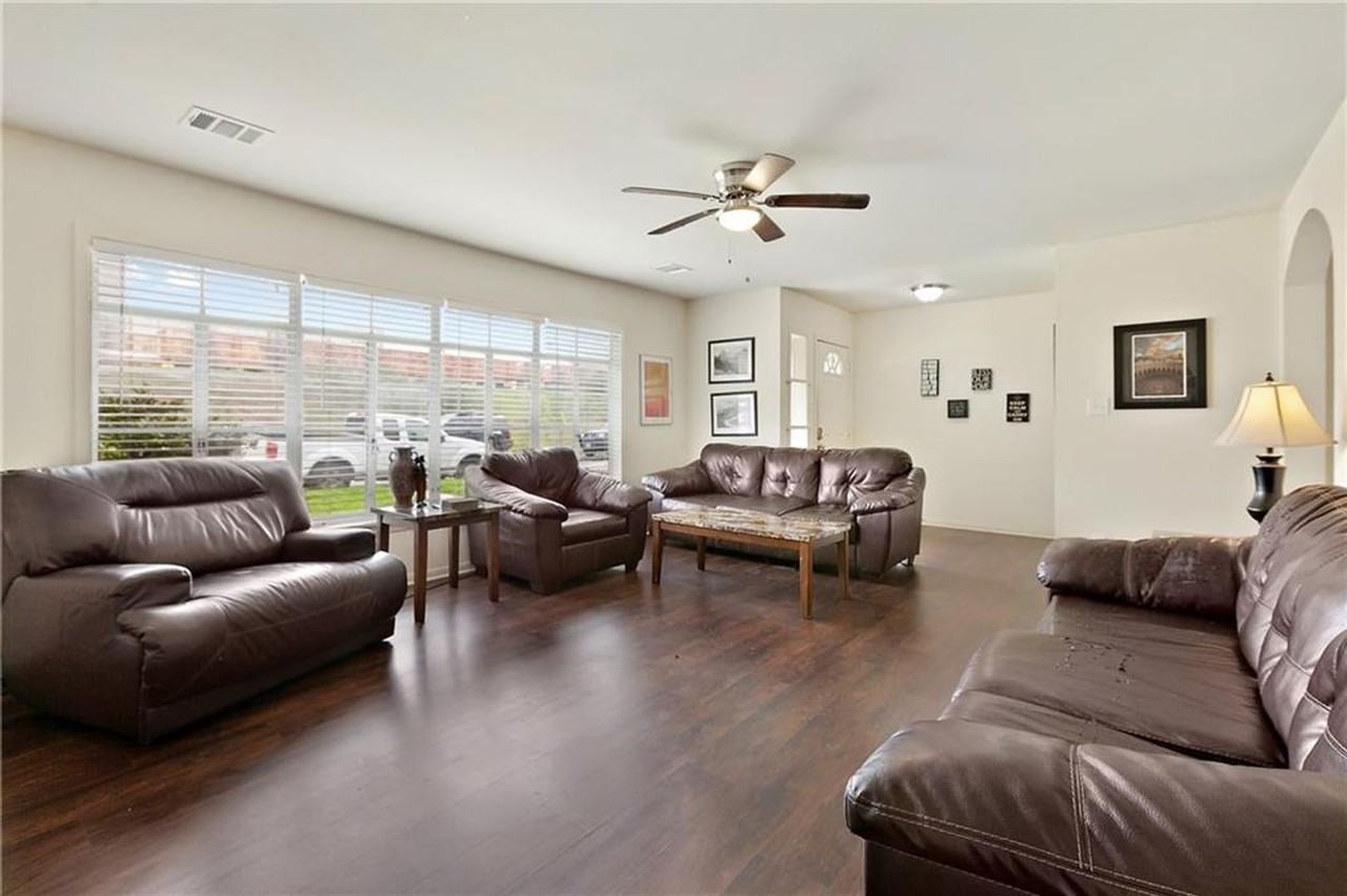 918 Keith Ln - Photo 2 of 22