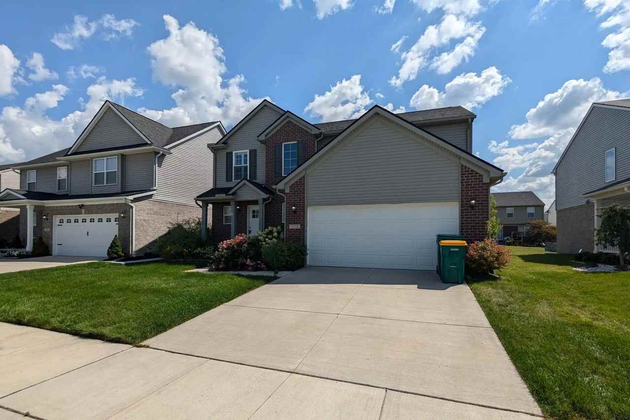 7111 Chandler Dr - Photo 2 of 18