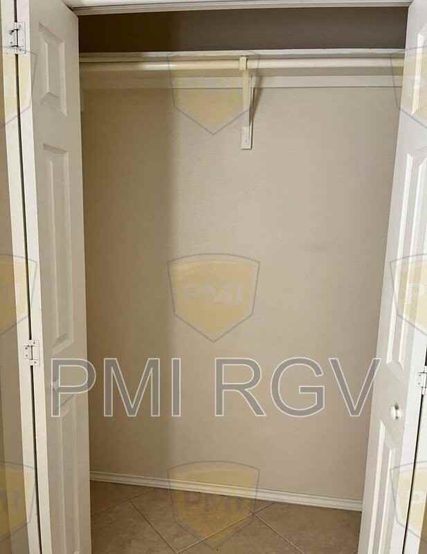 315 W Albatross Ave - Photo 4 of 13