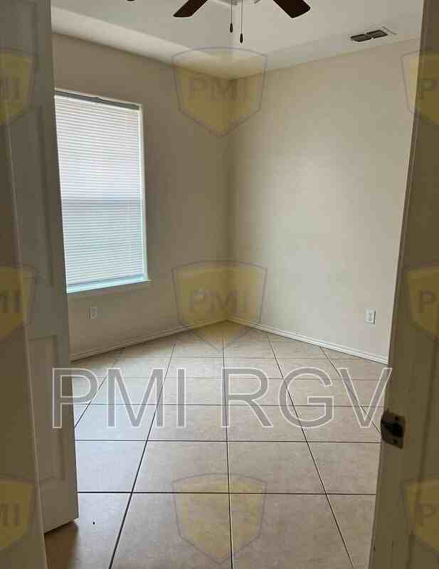 315 W Albatross Ave - Photo 7 of 13