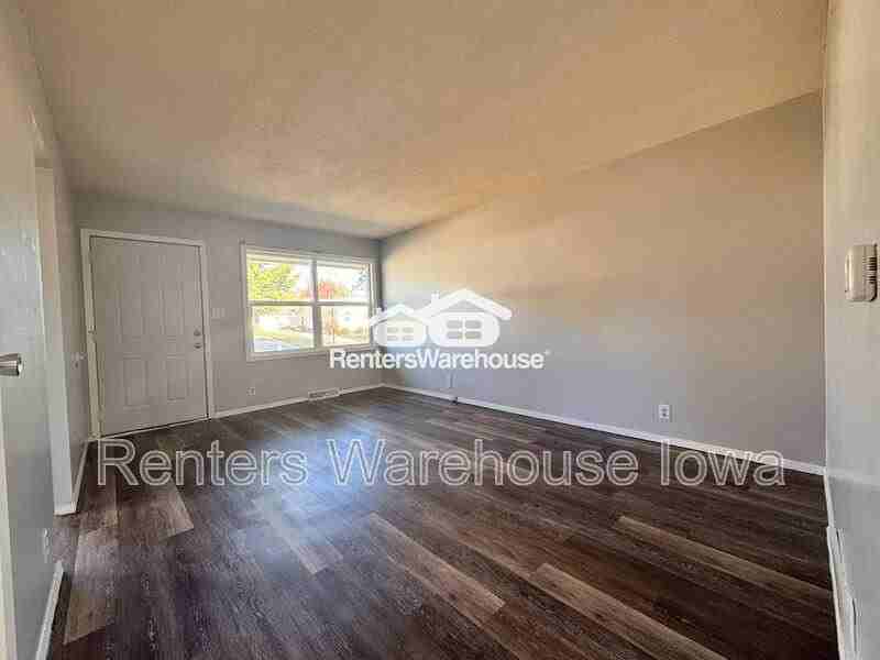 347 E Rose Ave - Photo 2 of 15