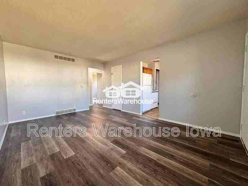 347 E Rose Ave - Photo 3 of 15