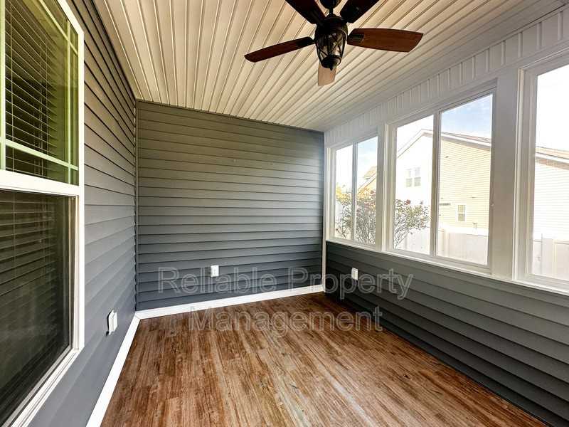 106 Radcliffe Ct - Photo 2 of 22