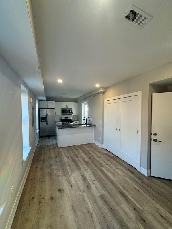 1265 N 29th St - Photo 2 of 5