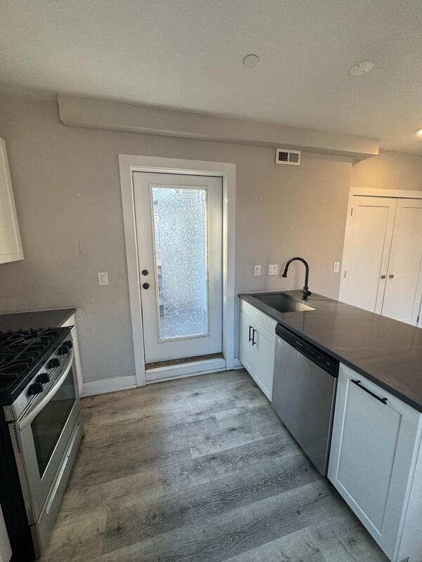 1265 N 29th St - Photo 3 of 5