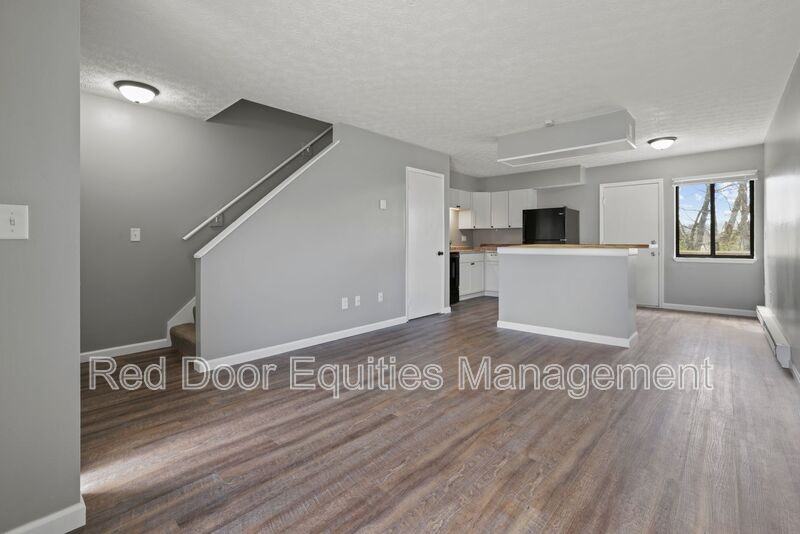 250 Angle St #1F - Photo 5 of 24