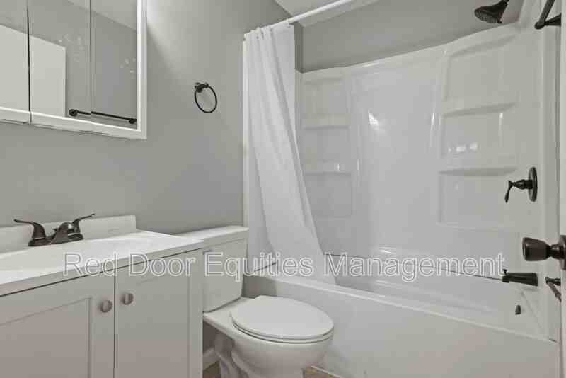 250 Angle St #1F - Photo 6 of 24