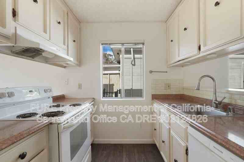 1921 28th St #3 - Photo 3 of 38