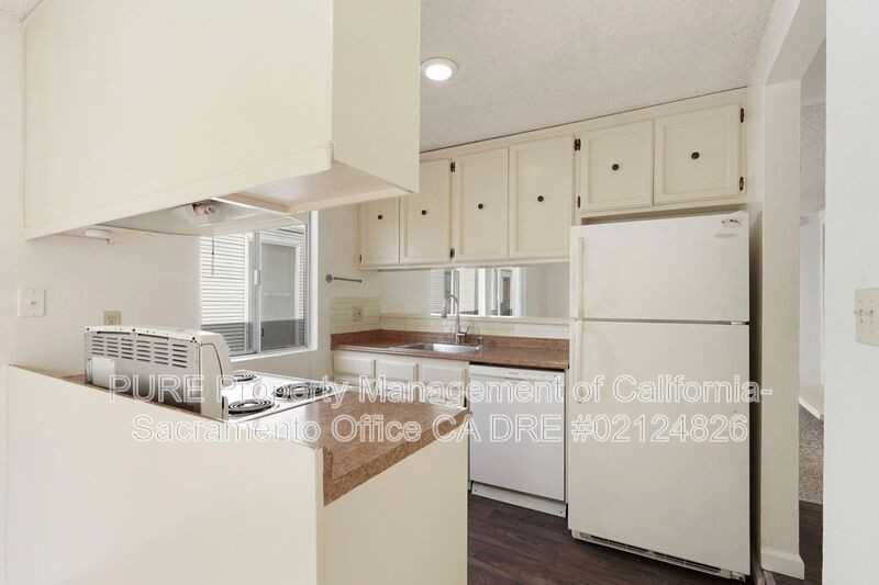 1921 28th St #3 - Photo 7 of 38