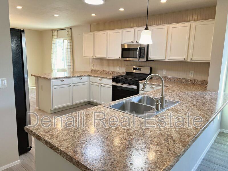 8235 W Melanitta Dr - Photo 5 of 22