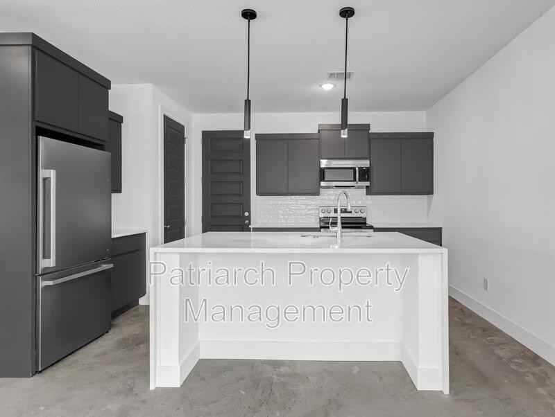 3005 Alpha Wolf Ct - Photo 3 of 40