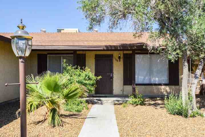 1108 Meadbrook St - Photo 3 of 29