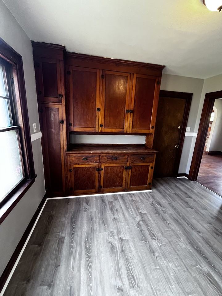 116 Jewett Ave - Photo 2 of 11