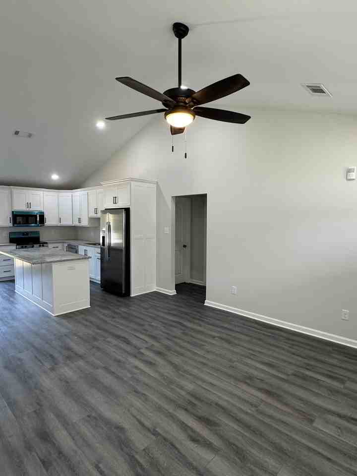 12 Edward Dr - Photo 3 of 20
