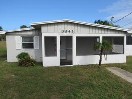 featured image of 3943 S Peninsula Dr