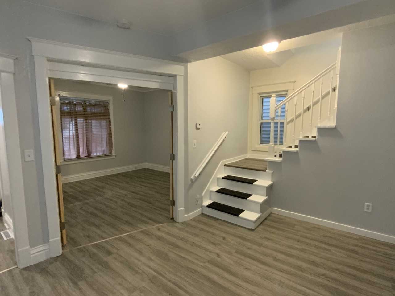 1029 E 6th St - Photo 2 of 16