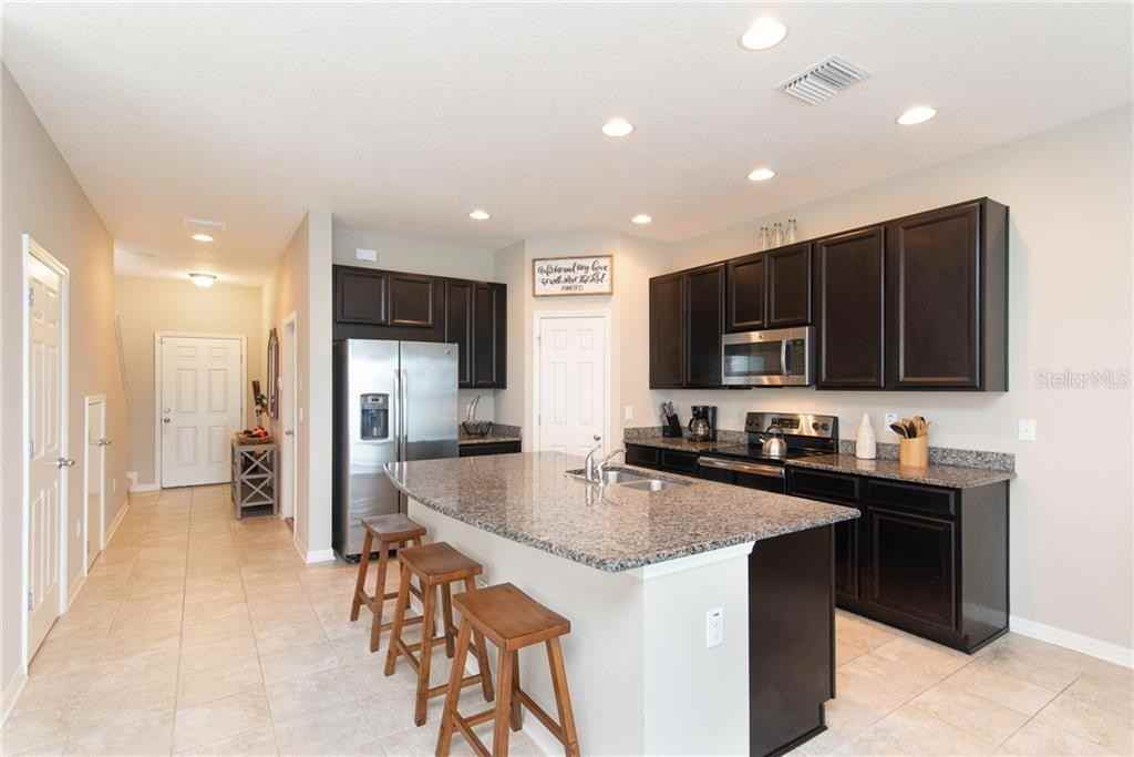 7083 Woodchase Glen Dr - Photo 3 of 26