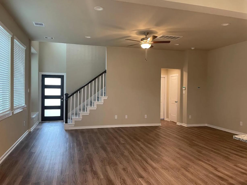 2507 Manor Valley Ct - Photo 6 of 50
