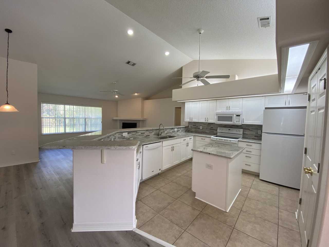 2921 Pga Blvd - Photo 5 of 42