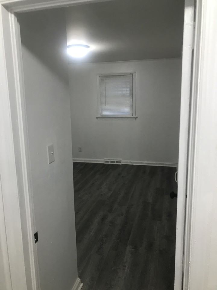 604 E Highland Ave #NA - Photo 2 of 16