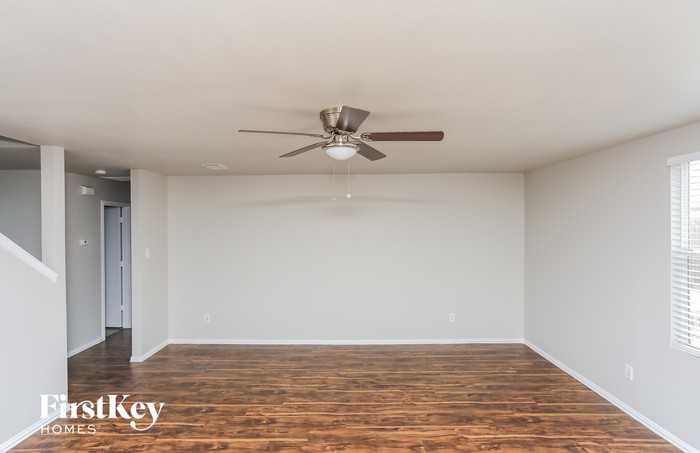 1316 Lauren Dr - Photo 2 of 15