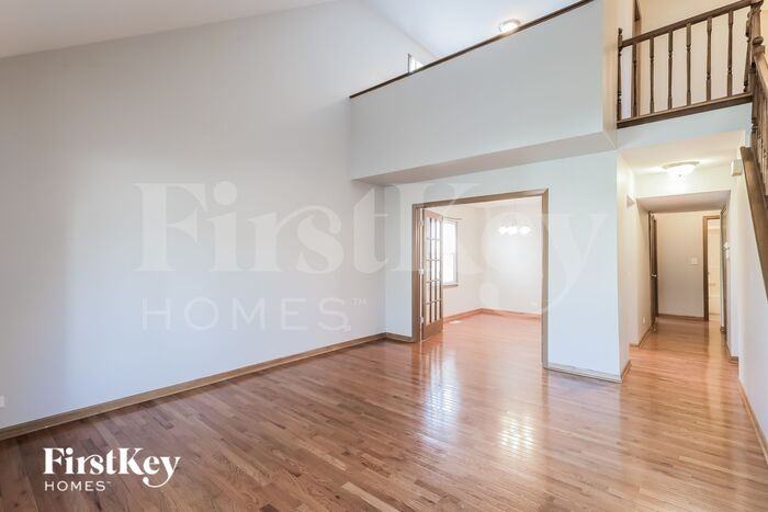 423 Beechwood Dr - Photo 3 of 15